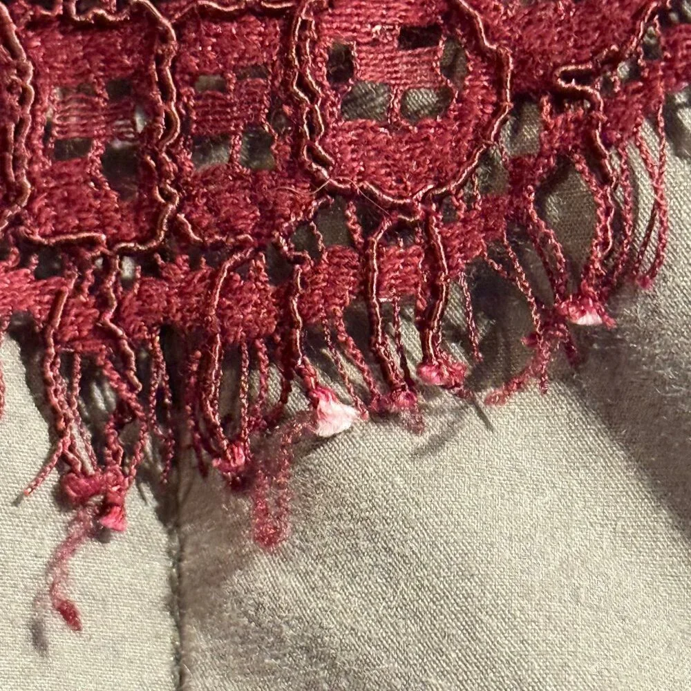 Karen Kane bell sleeve lace burgundy blouse with roses appliques; Size M - Picture 7 of 7